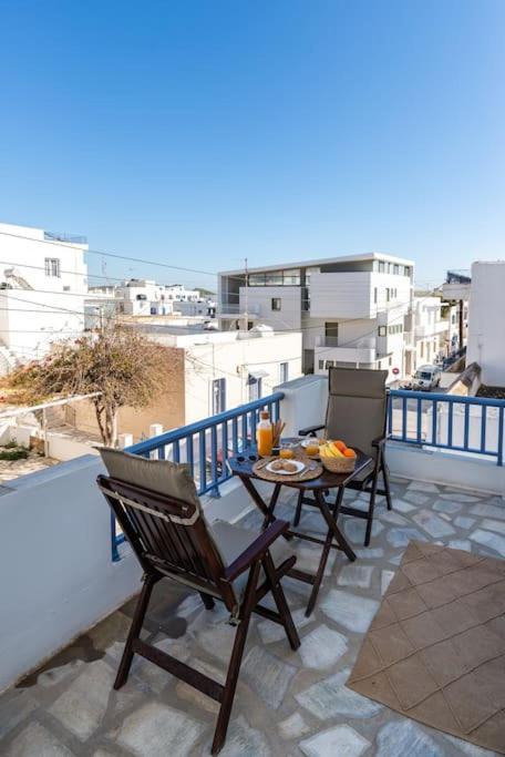 T Apartment Tínos Eksteriør billede